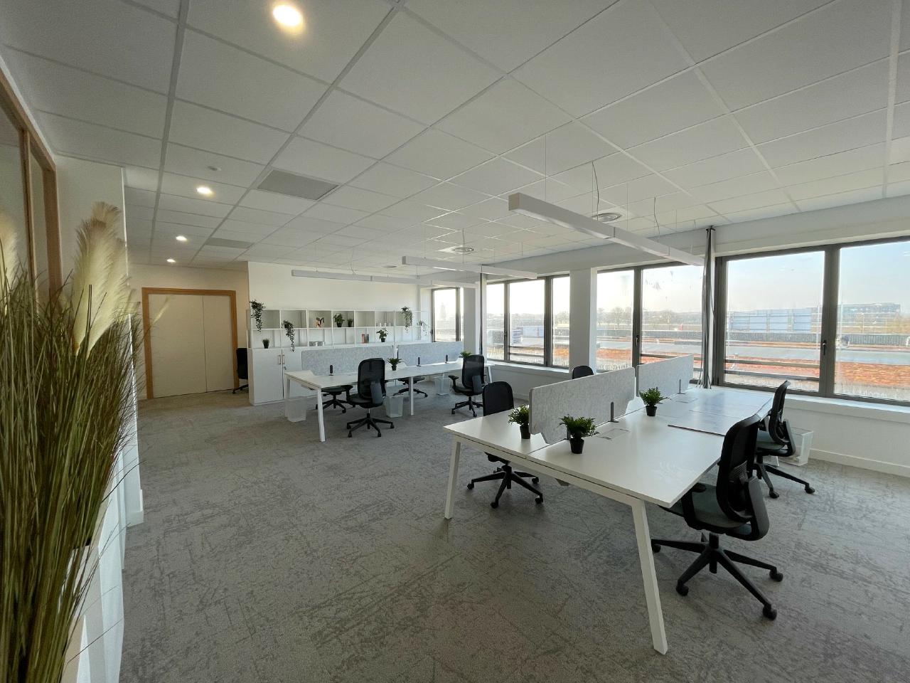 Bureau Villeneuve-d'Ascq 3930m² Location bureau Villeneuve-d'Ascq Nord OLBUR2205197 1